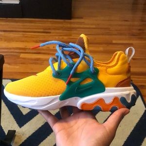 W Nike Preston React